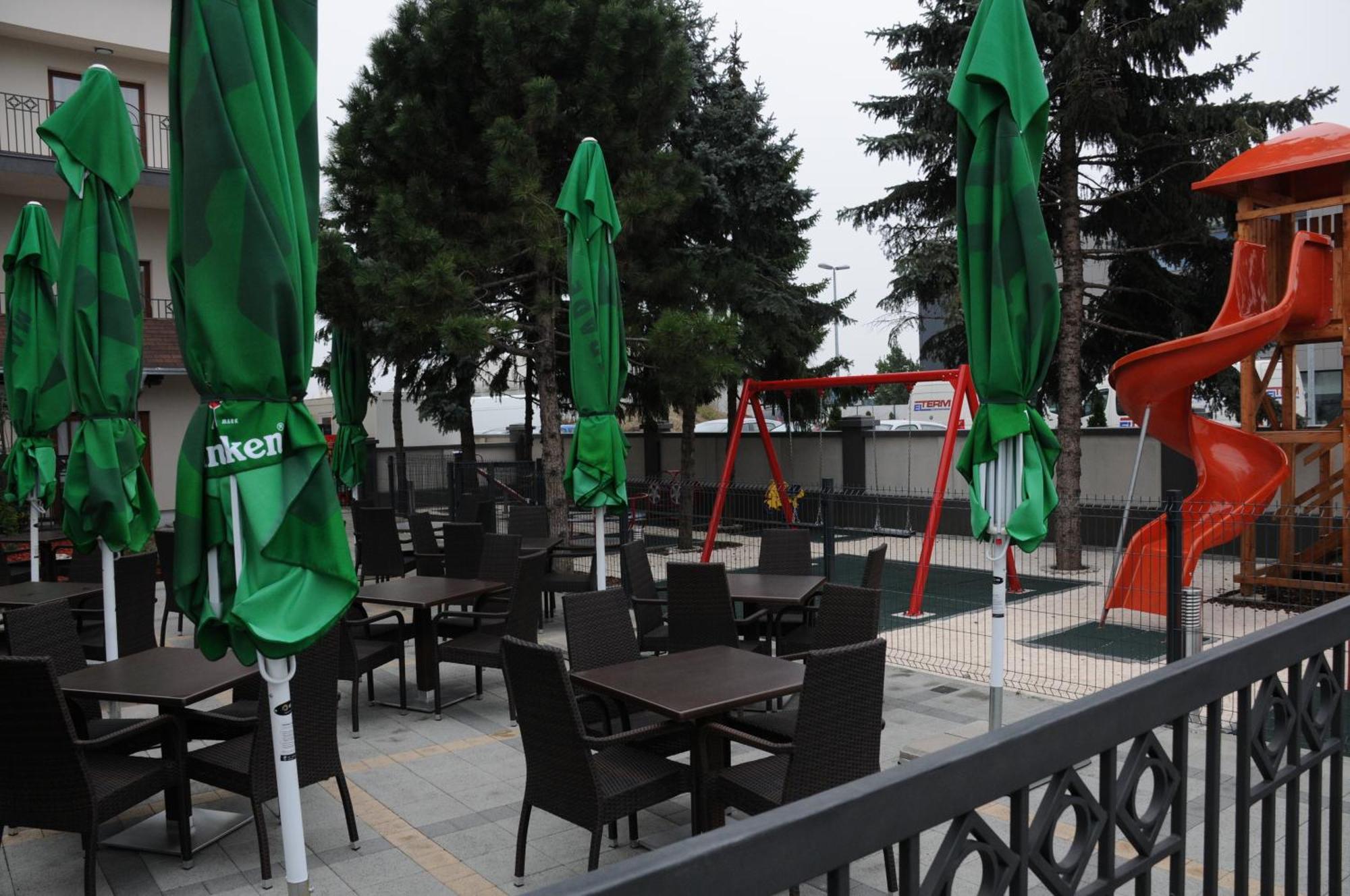 Hotel Calypso Zagabria Esterno foto