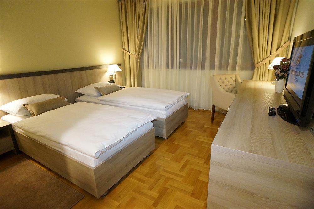 Hotel Calypso Zagabria Esterno foto