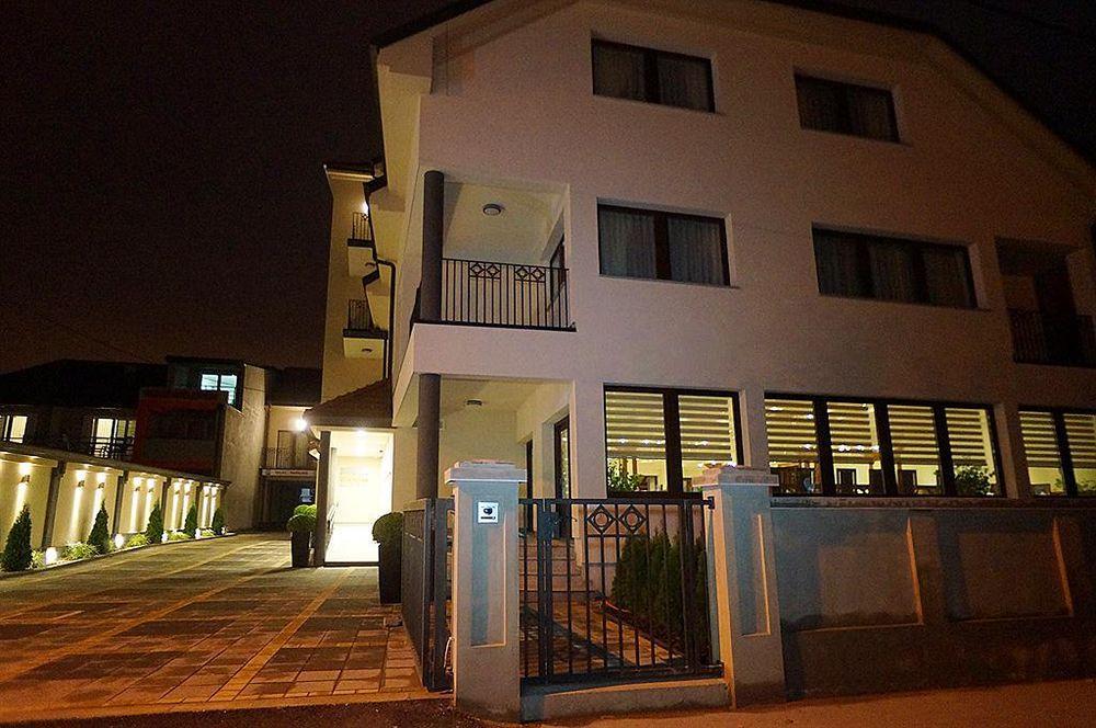 Hotel Calypso Zagabria Esterno foto