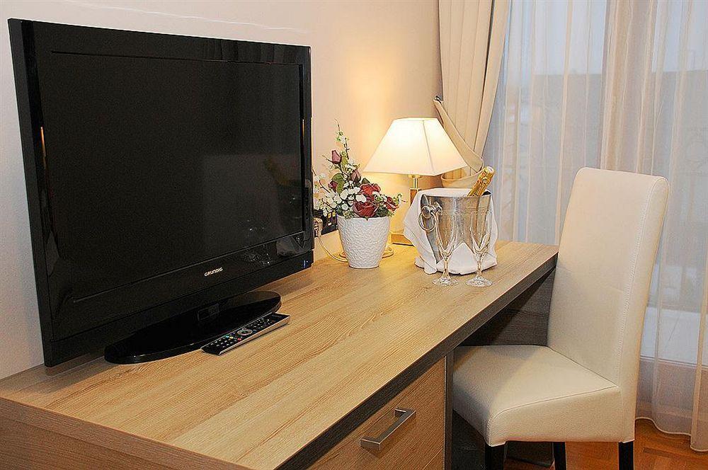 Hotel Calypso Zagabria Esterno foto
